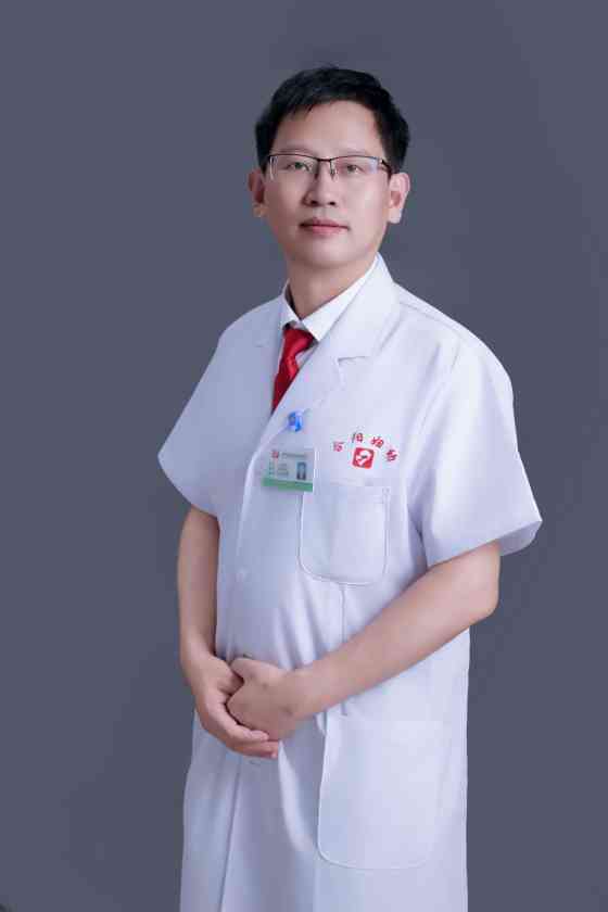 内一科 张永刚.jpg